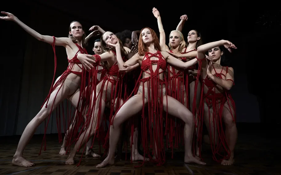 SUSPIRIA
